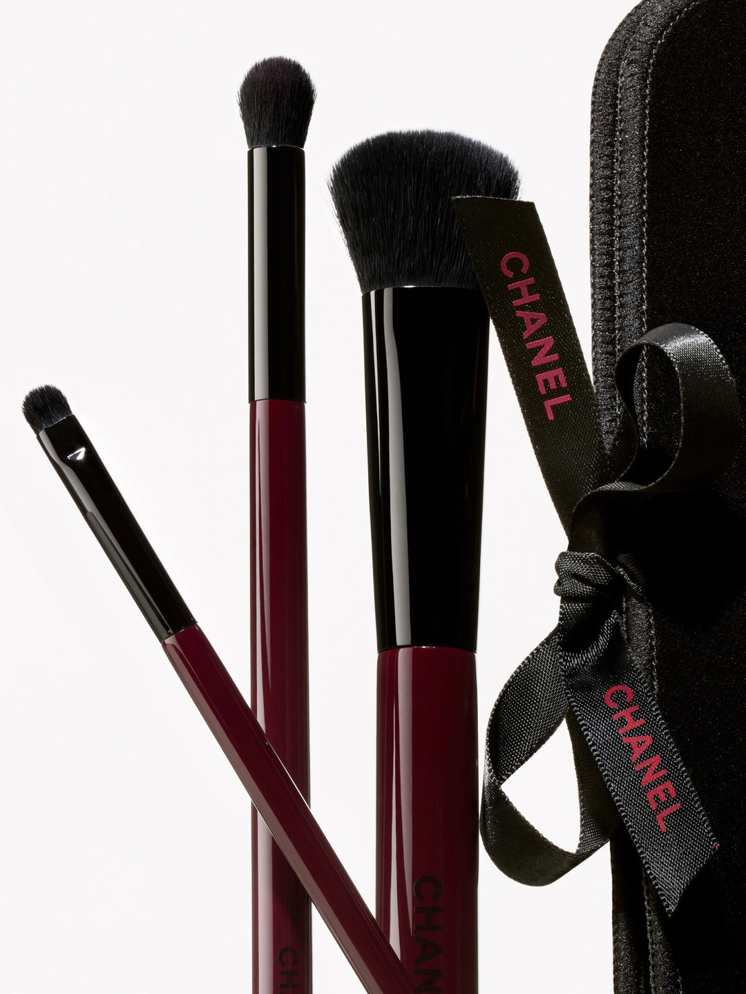 Bộ Cọ Trang Điểm CHANEL Les Pinceaux Rouge Noir