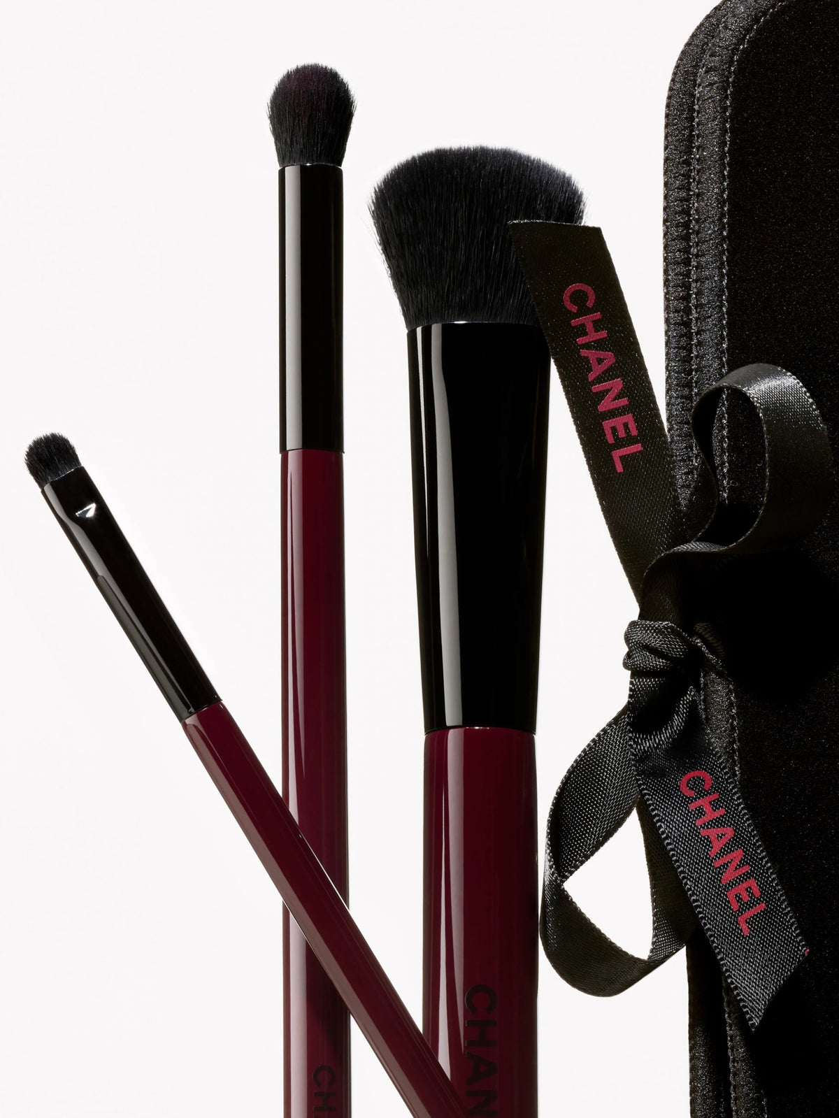 Bộ Cọ Trang Điểm CHANEL Les Pinceaux Rouge Noir