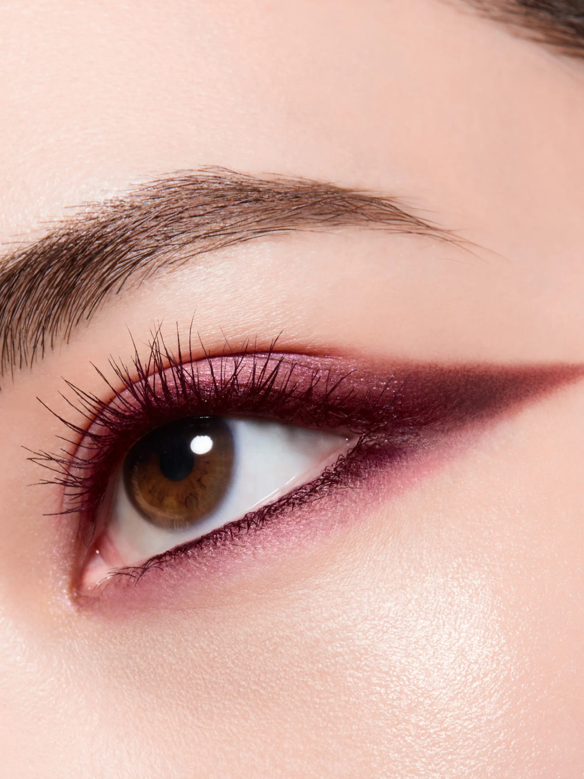 Bút Kẻ Mắt CHANEL Stylo Yeux Waterproof Eyeliner #67 Rouge Noir