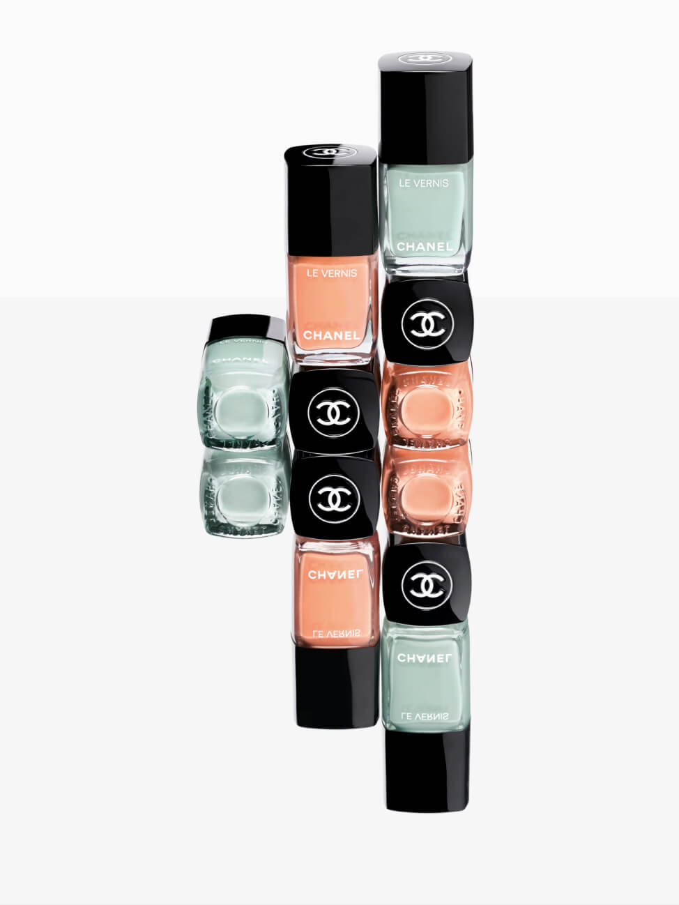 Sơn Móng Tay CHANEL Le Vernis #193 Storyteller - Deep Black-Purple - Kallos Vietnam