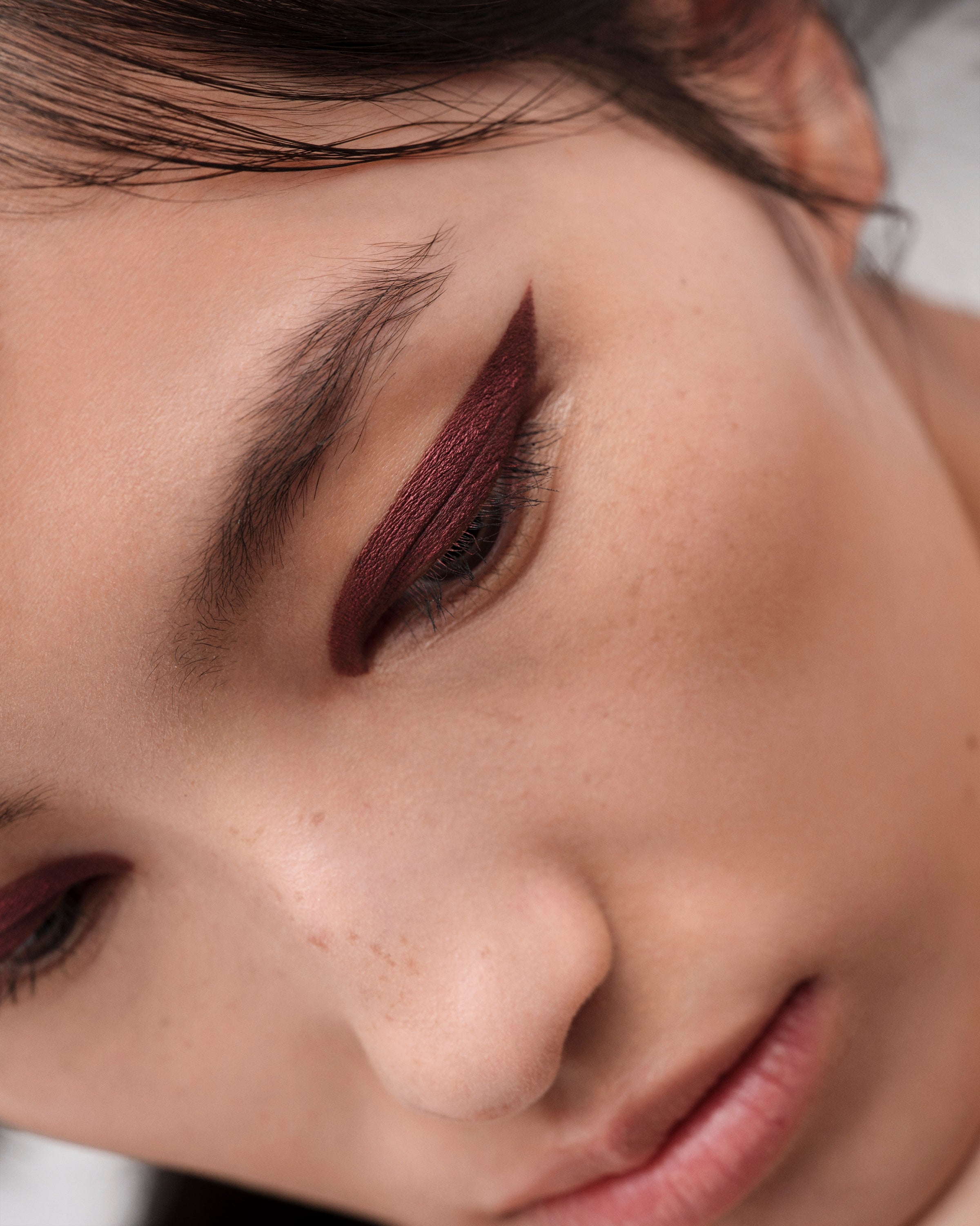 Chì Kẻ Mắt PRADA Durable Gliding Eye Pencil #03 Mahogany-Kallos