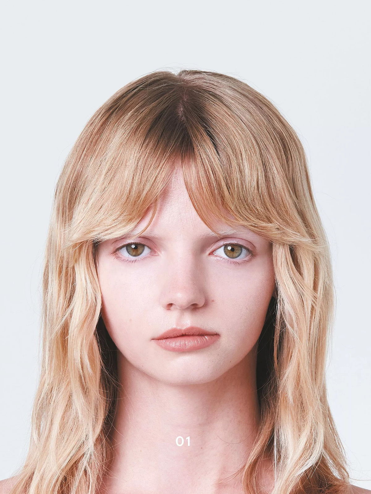 Chì Viền Môi GUCCI Crayon Contour Des Lèvres Lip Pencil #01 Pinky Beige