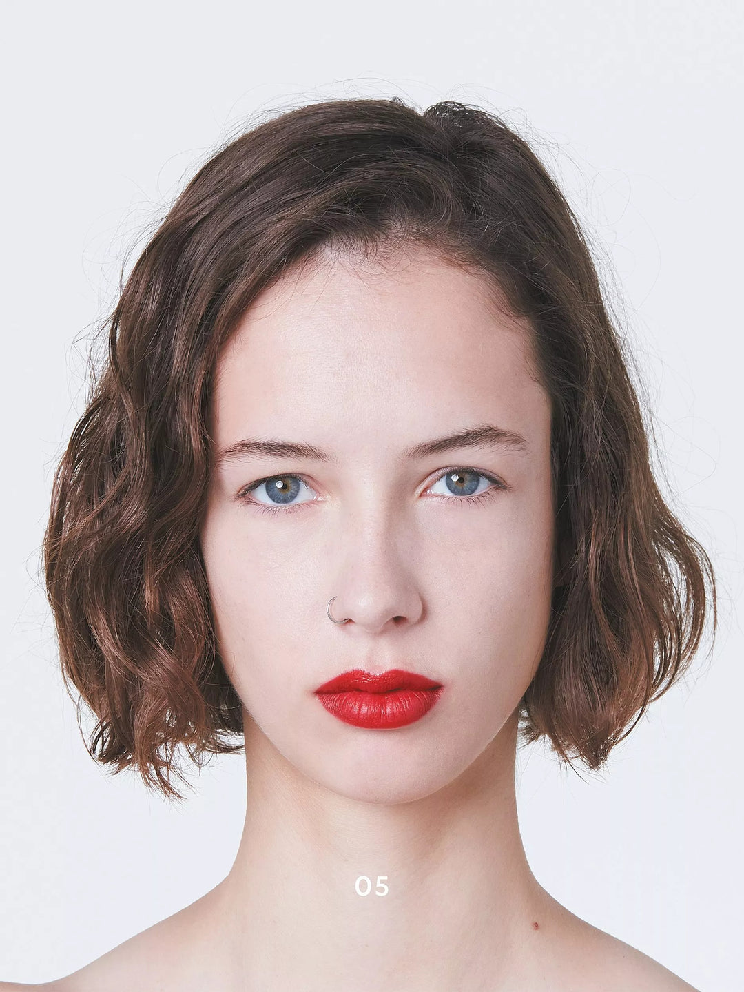 Chì Viền Môi GUCCI Crayon Contour Des Lèvres Lip Pencil #05 Cranberry Red