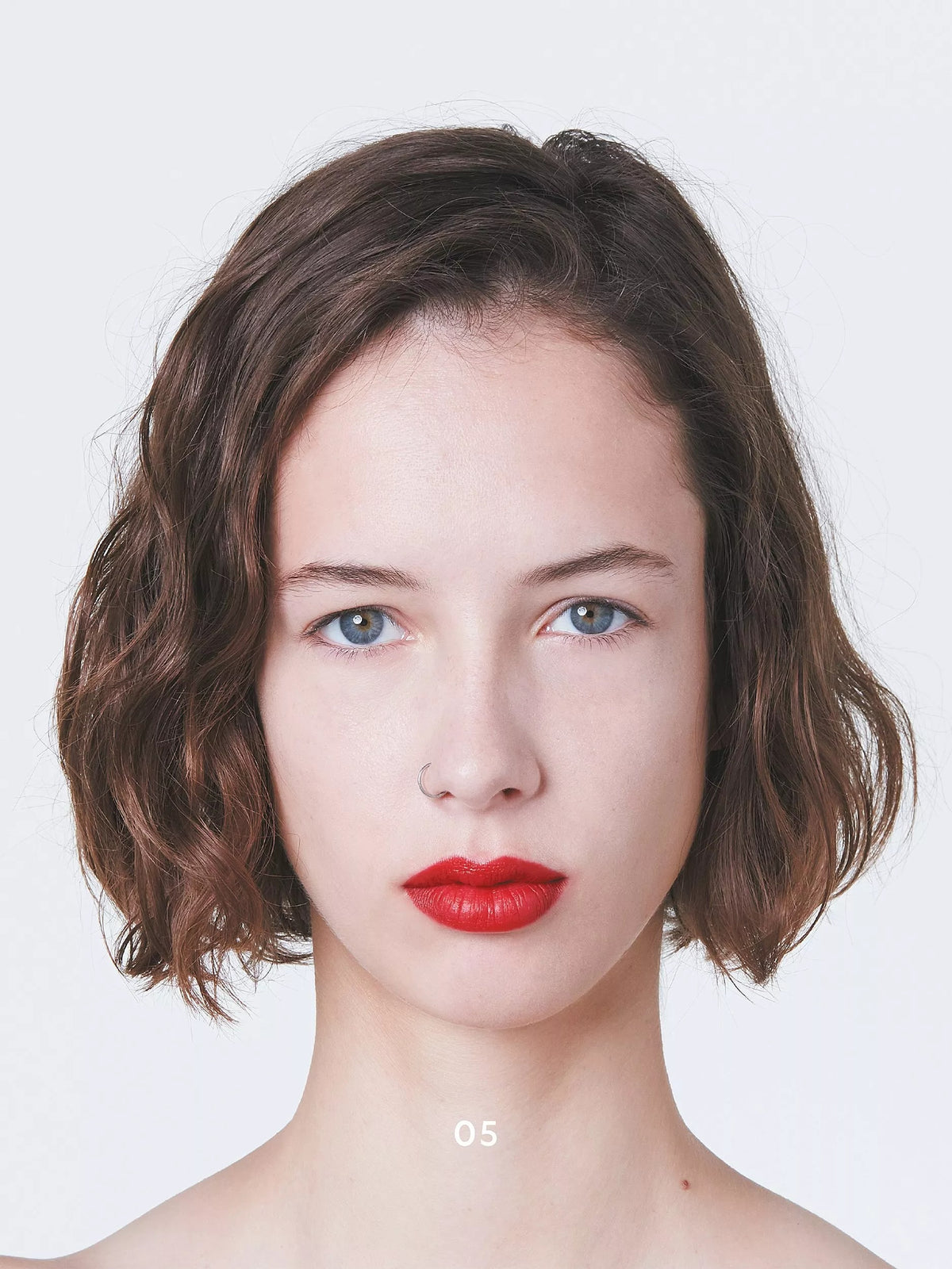 Chì Viền Môi GUCCI Crayon Contour Des Lèvres Lip Pencil #05 Cranberry Red