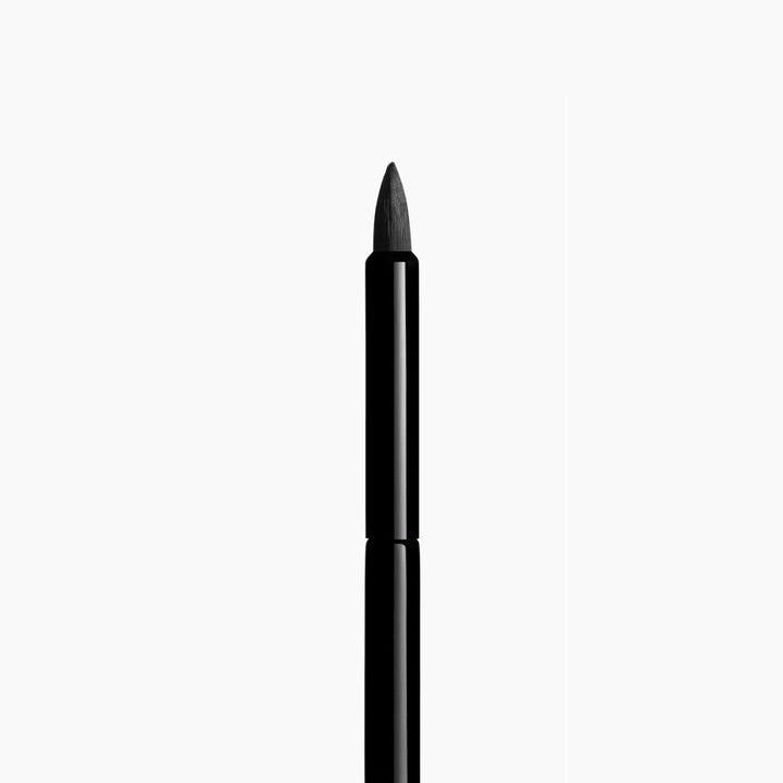 Cọ Kẻ Mắt CHANEL Les Pinceaux De Chanel Eyeliner Brush N°205