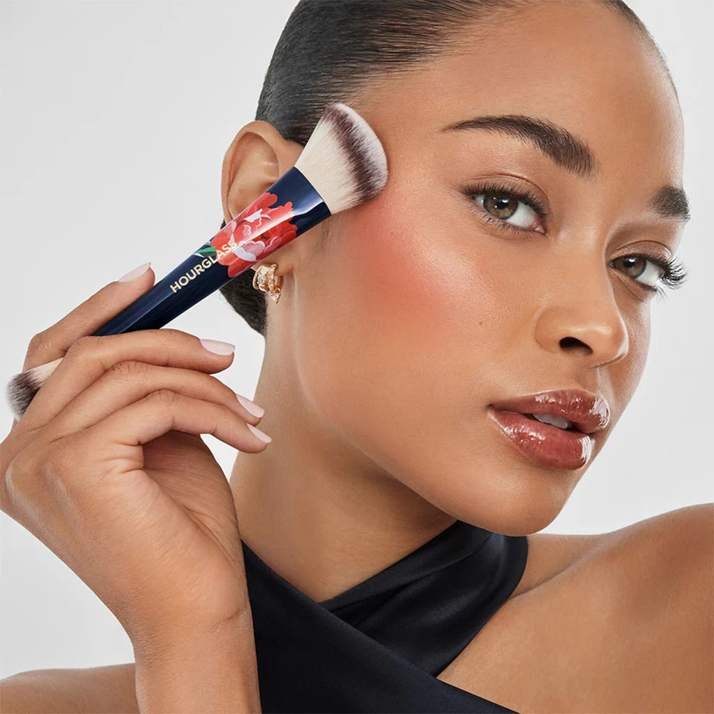 Cọ Trang Điểm HOURGLASS Ambient Lighting Edit Brush #Deer-Kallos