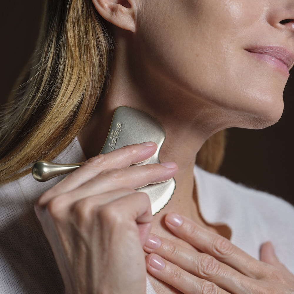 Dụng Cụ Massage SISLEY PARIS Ginkgo Gua Sha - Kallos Vietnam