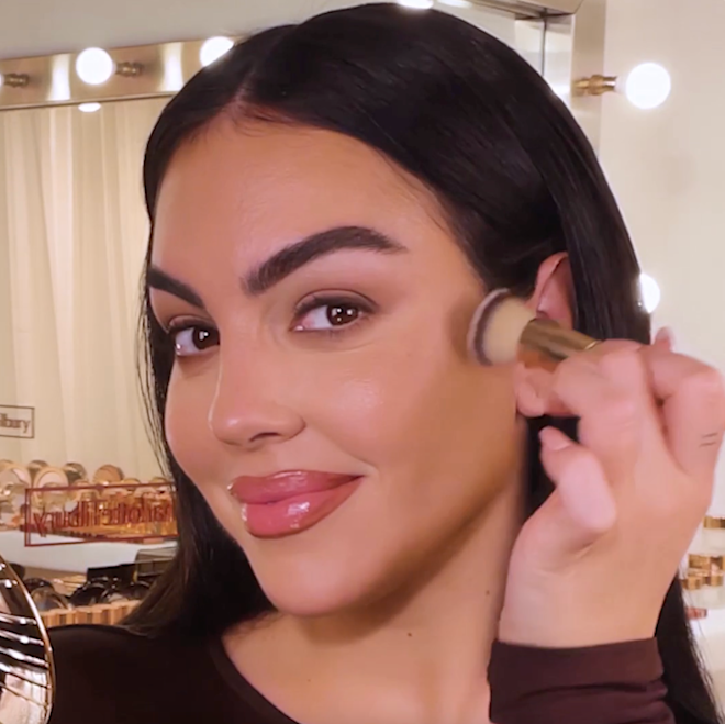 Gel Tạo Khối Charlotte Tilbury Hollywood Contour Wand #Medium-Deep-Kallos