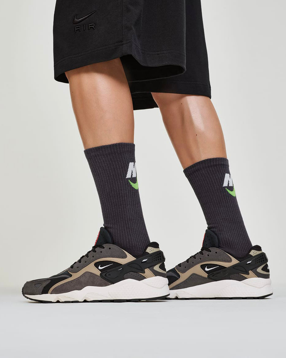 Huarache Runner White On Feet Giày Nike Air Huarache Runner Men