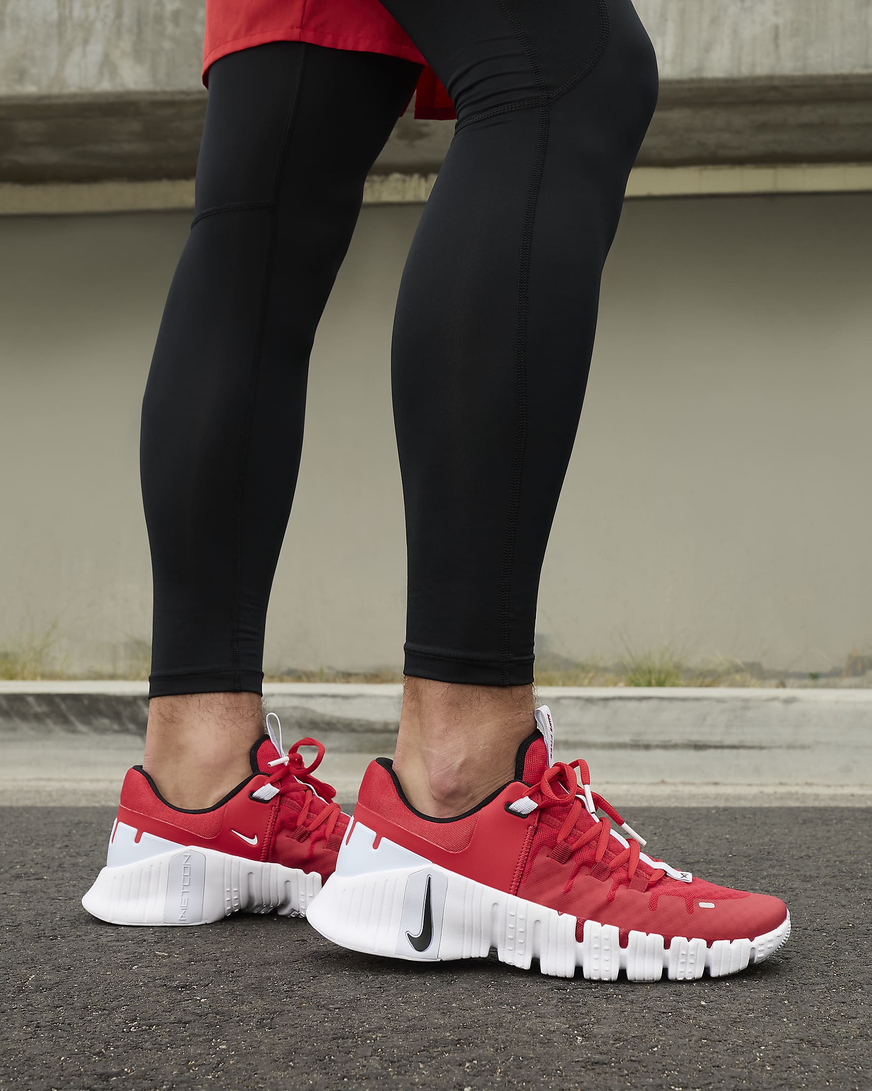 nike metcon 5 university red