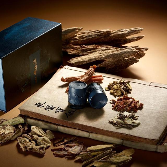 Hồng Sâm KGC Jung Kwan Jang Gidarim Agarwood Pill Set-Kallos