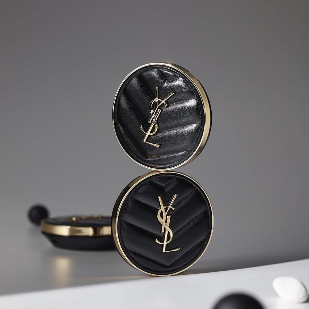 Hộp Đựng Son YSL Rouge Sur Mesure Portable Color Compact