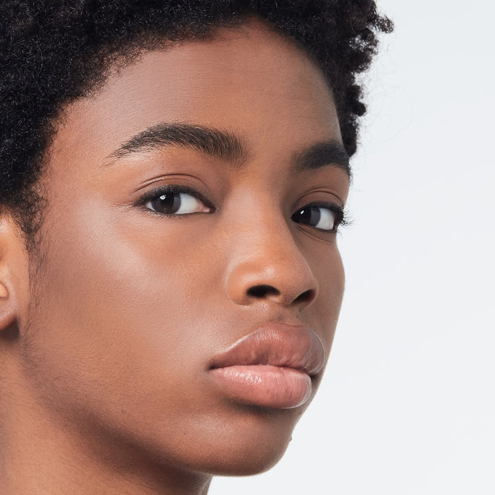 Kẻ Mắt GUCCI Stylo Contour des Yeux Eyeliner 