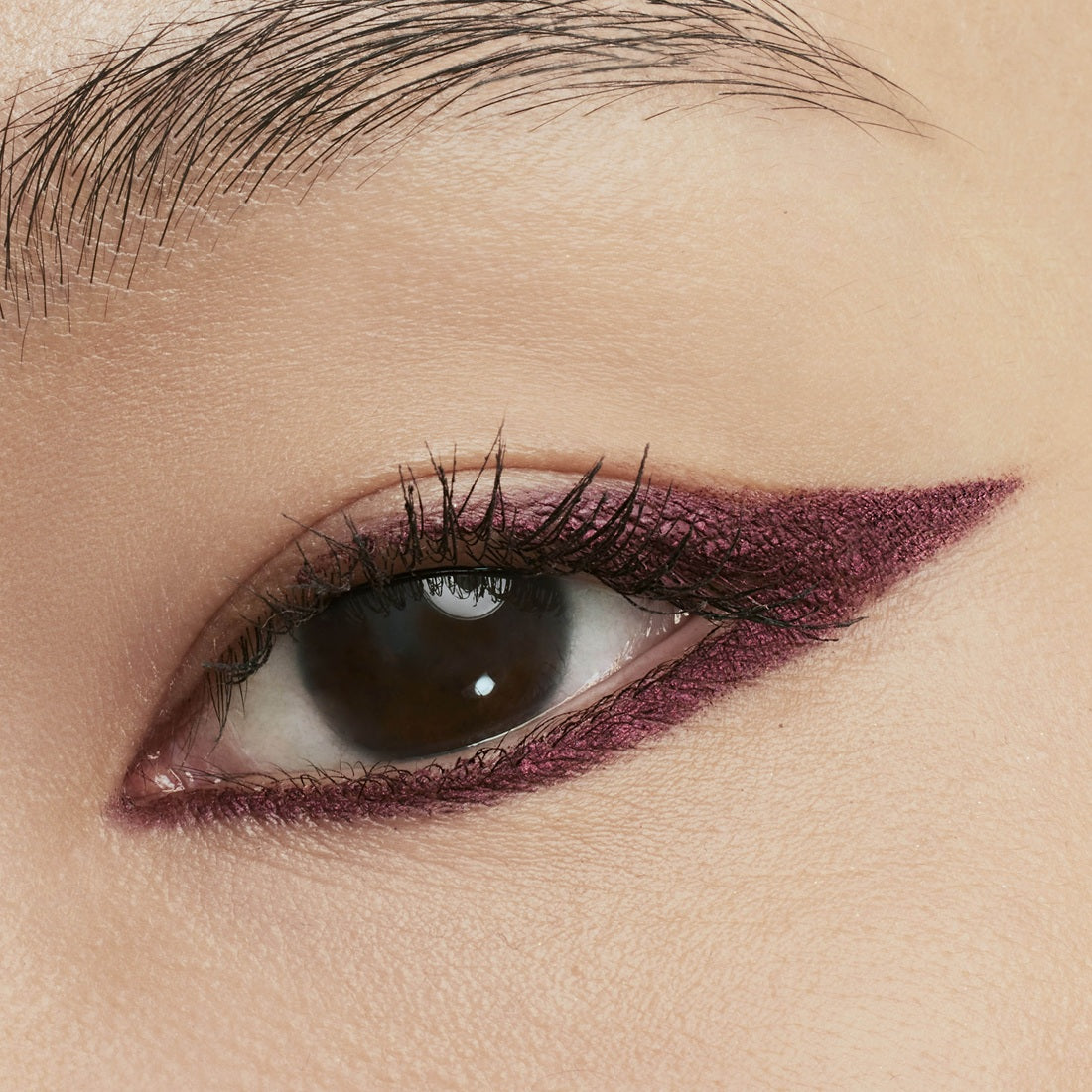 Kẻ Mắt YSL Lines Liberated Pencil Eyeliner #04 Plum