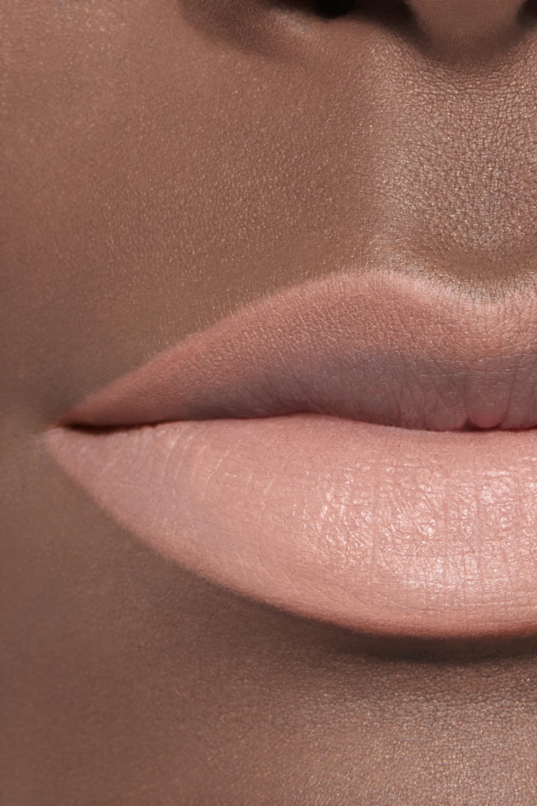Kẻ Viền Môi CHANEL Le Crayon Lèvres #154 Peachy Nude - Soft Peachy Beige - Kallos Vietnam