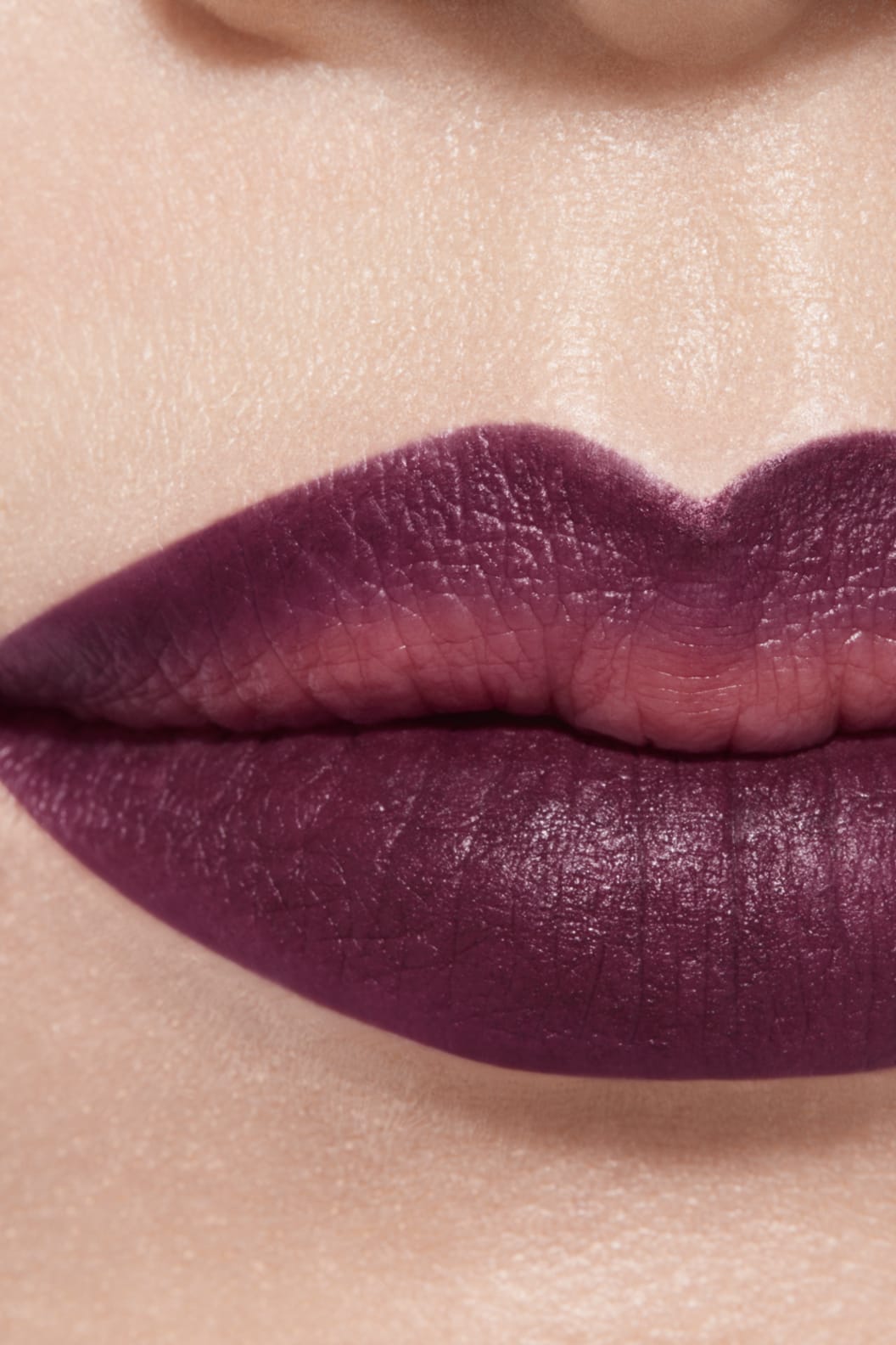 Kẻ Viền Môi CHANEL Le Crayon Lèvres #192 Prune Noire - Deep Plum - Kallos Vietnam