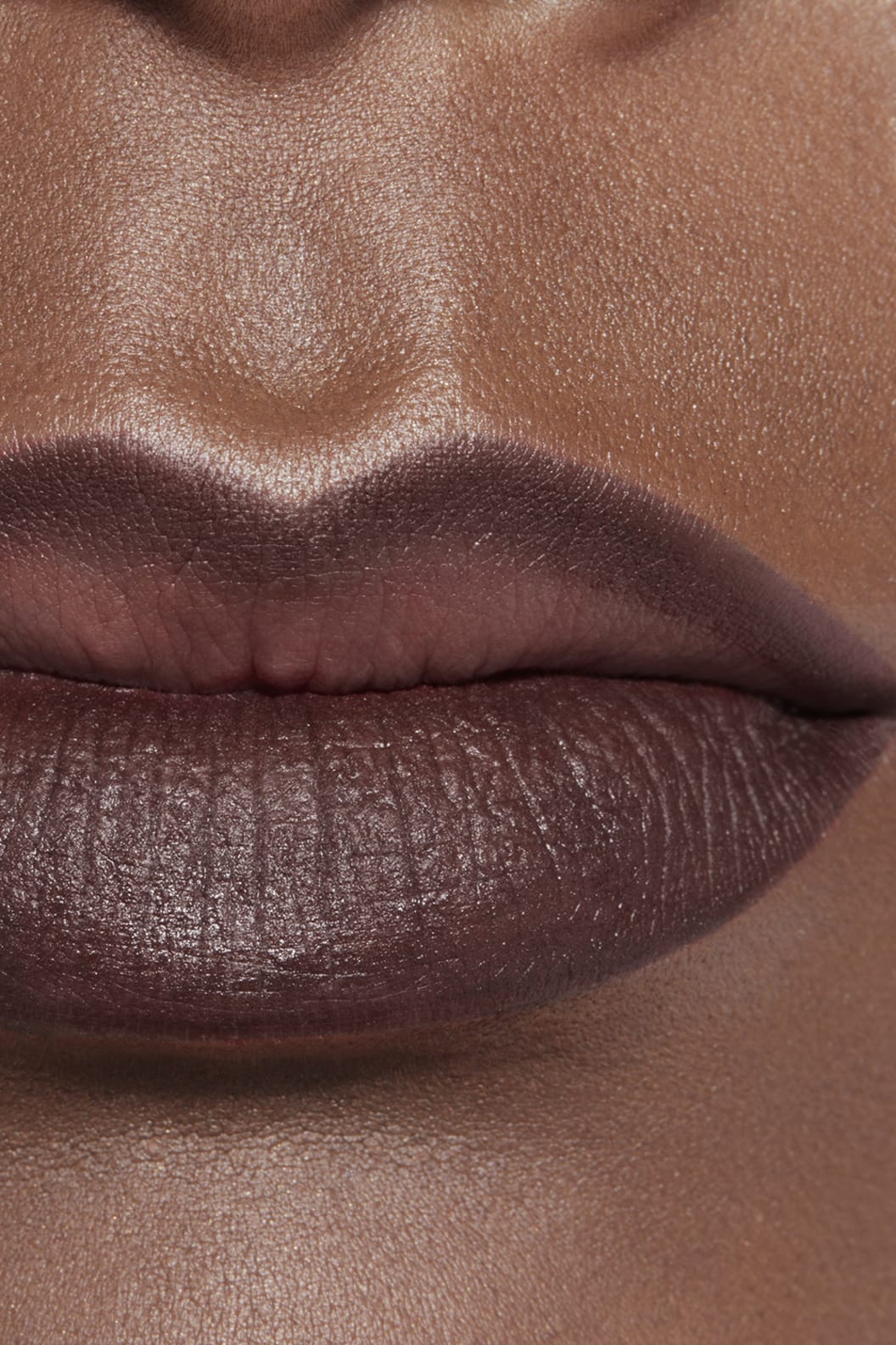 Kẻ Viền Môi CHANEL Le Crayon Lèvres #204 Brun Foncé - Deep Brown-Kallos