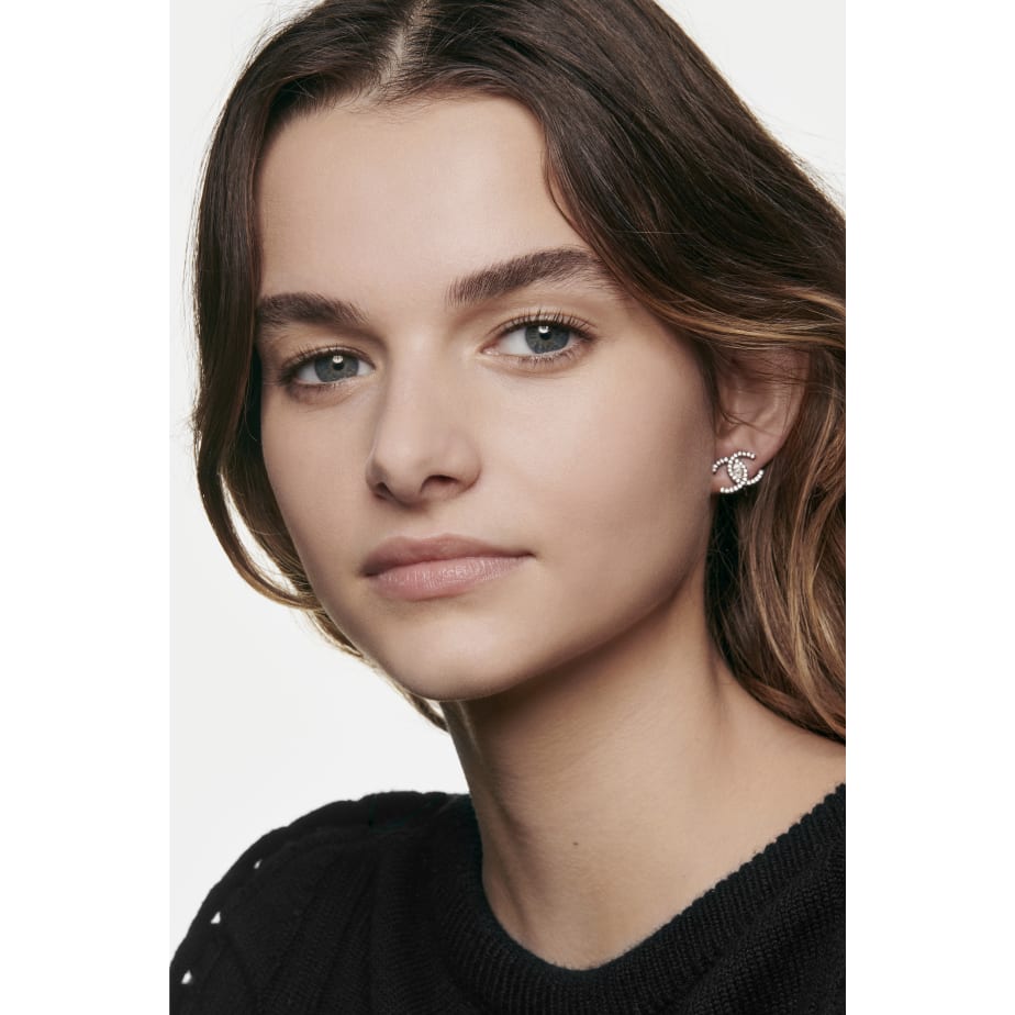 Kem Che Khuyết Điểm CHANEL Le Correcteur De Chanel Concealer #B20 - Kallos Vietnam