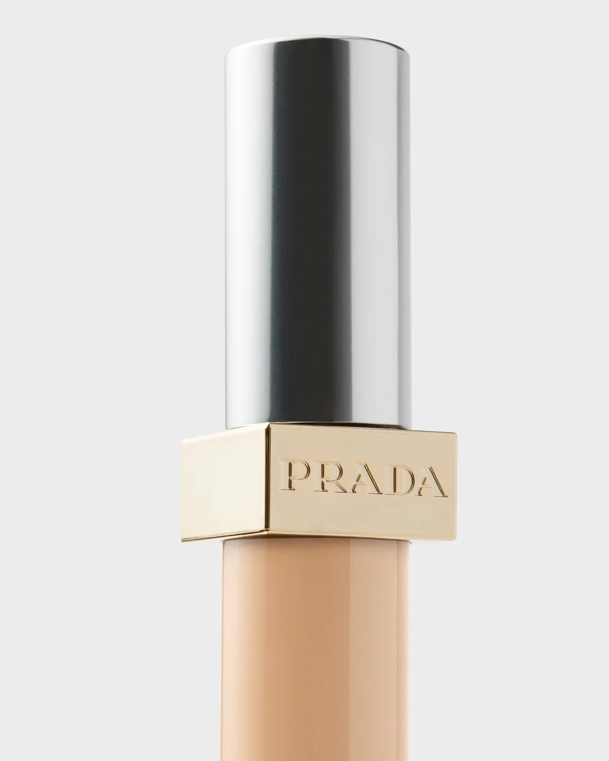 Kem Che Khuyết Điểm PRADA Concealer #LW2