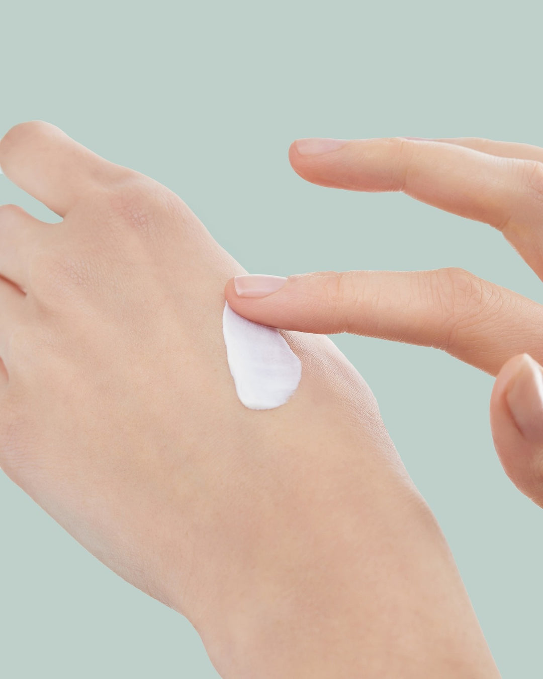 Kem Chống Nắng VALMONT Restoring Perfection