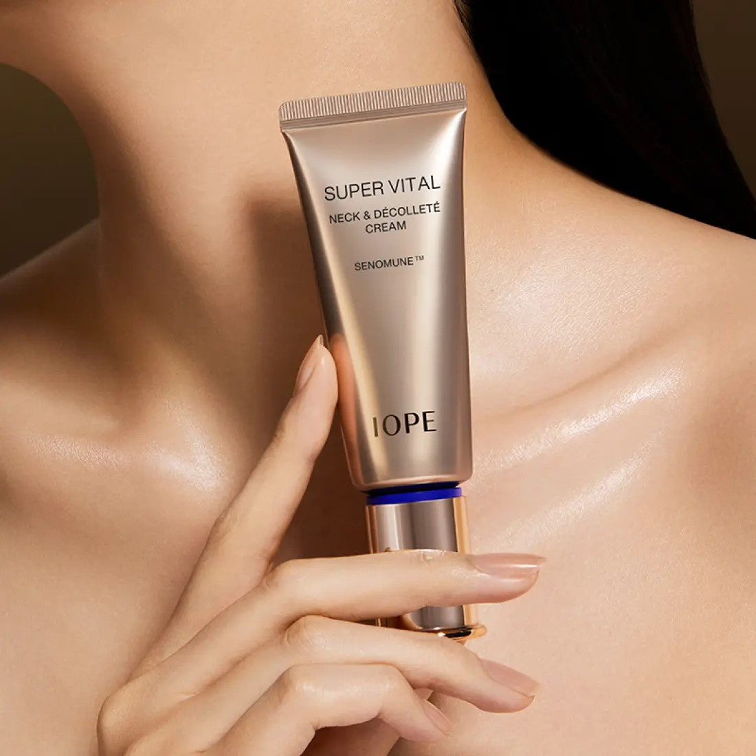 Kem Dưỡng Cổ IOPE Super Vital Neck & Décolleté Cream