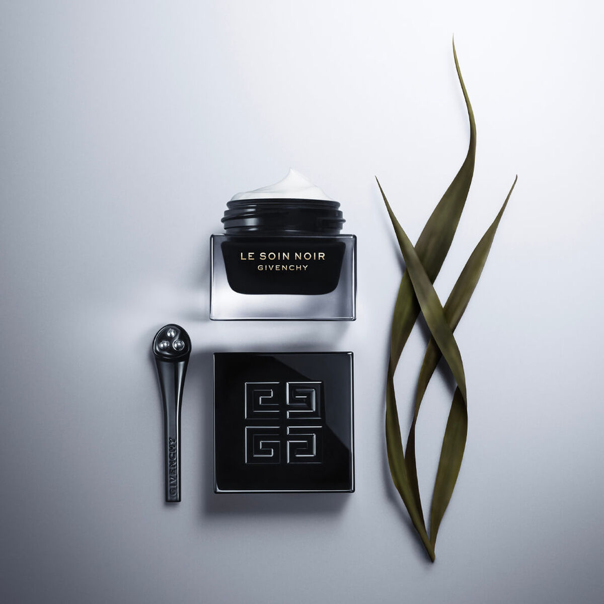 Kem Dưỡng Mắt GIVENCHY Le Soin Noir Firming & Protective Eye Cream - Kallos Vietnam