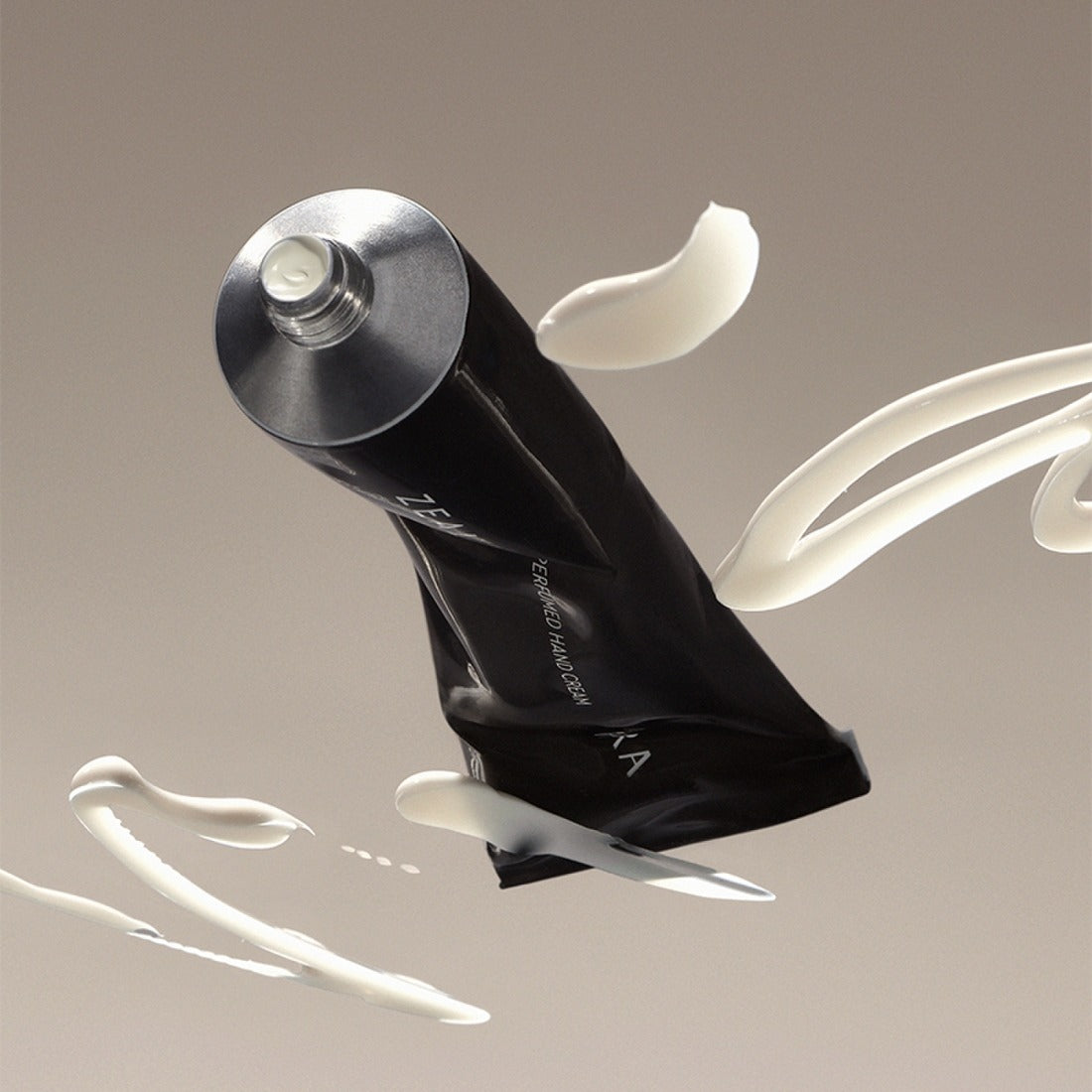 Kem Dưỡng Tay HERA Perfumed Hand Cream Trio Holiday 2025