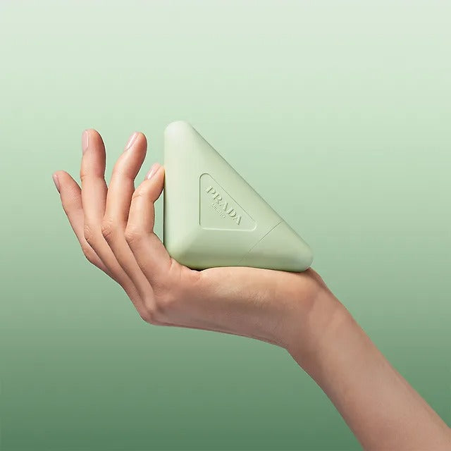 Kem Dưỡng Tay PRADA Augmented Skin Hand Cream