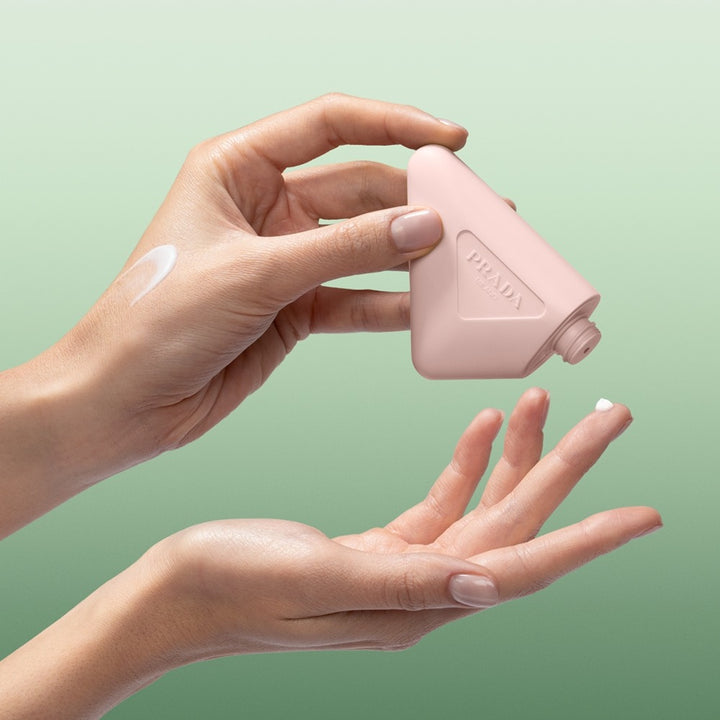 Kem Dưỡng Tay PRADA Paradoxe Hand Cream