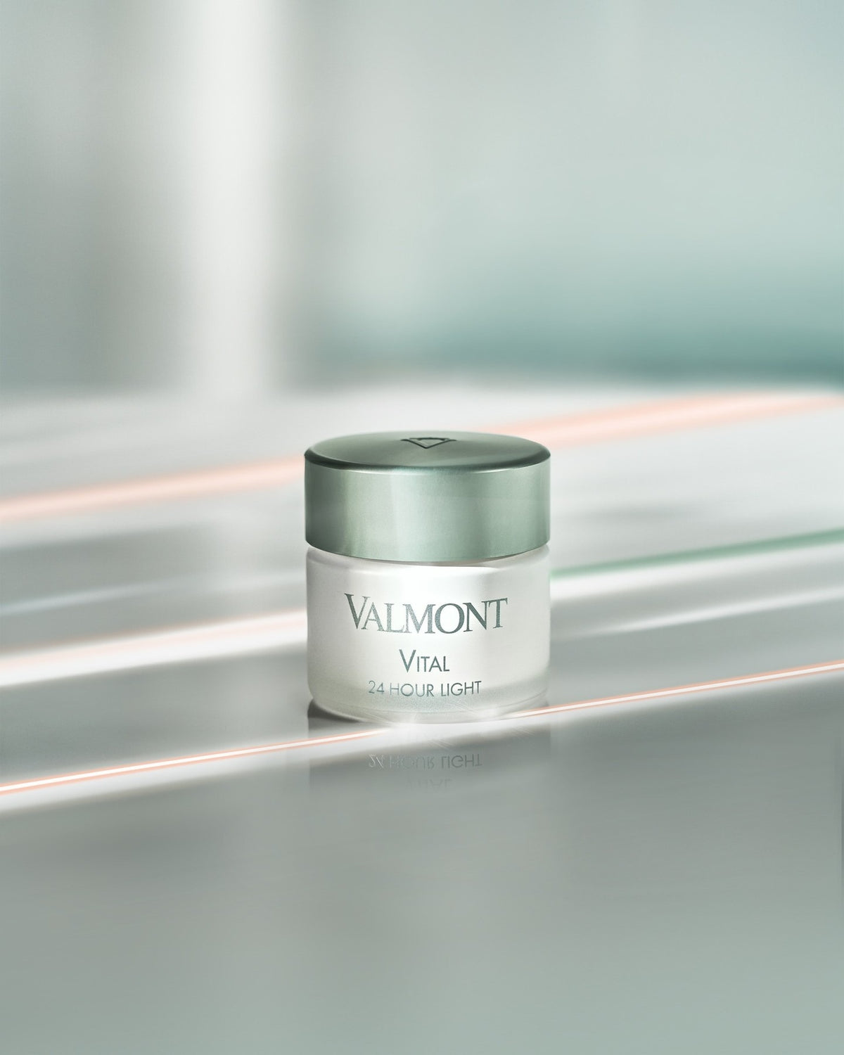 Kem Dưỡng VALMONT Vital 24 Hour Light Cream