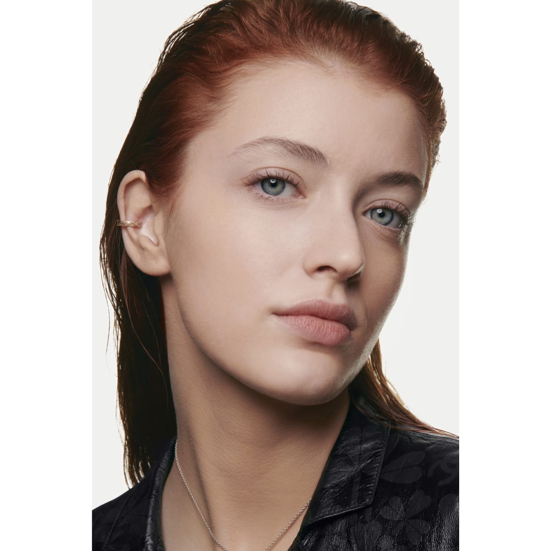 Kem Nền CHANEL Les Beiges Foundation #BR22 - Light Medium