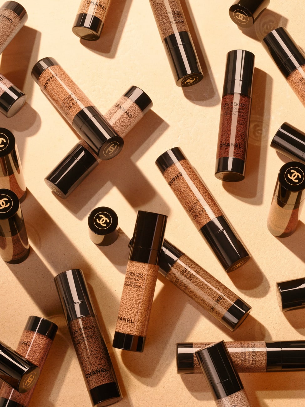 Kem Nền CHANEL Les Beiges Water-Fresh Complexion Touch #BR22 - Light Medium