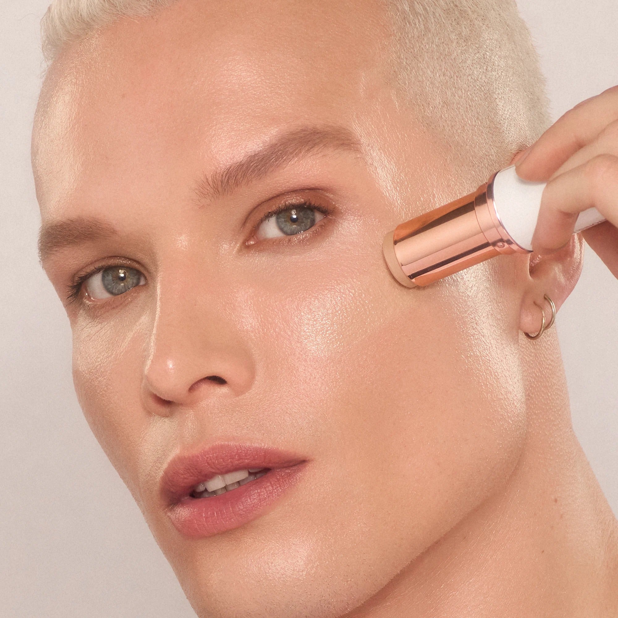 Kem Nền Charlotte Tilbury Unreal Skin Sheer Glow Foundation #6 Medium-Kallos