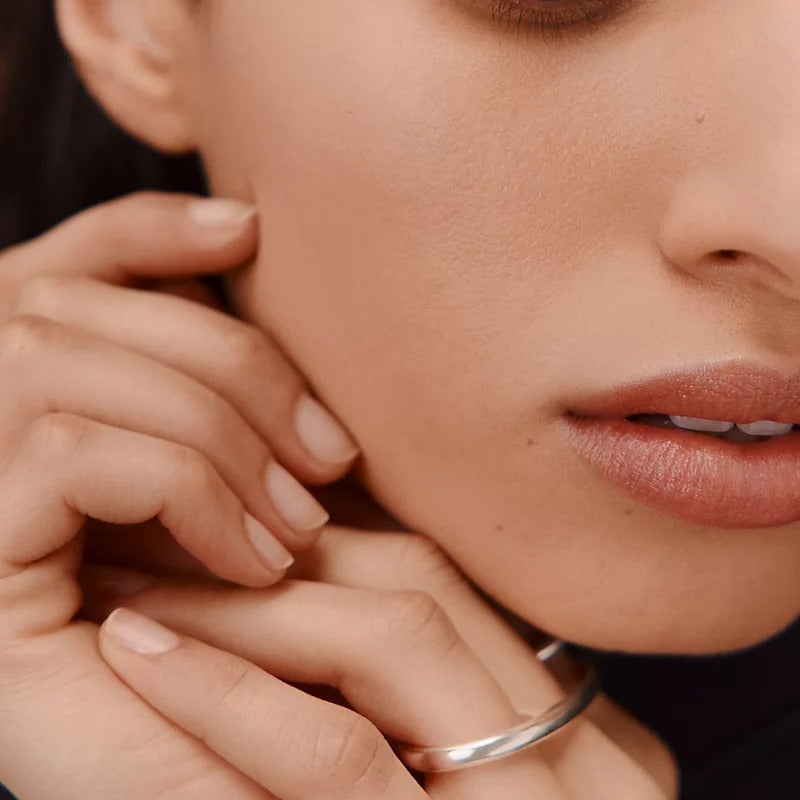 Kem Nền HERMES Luminous Matte Skincare Foundation #33W Sisal