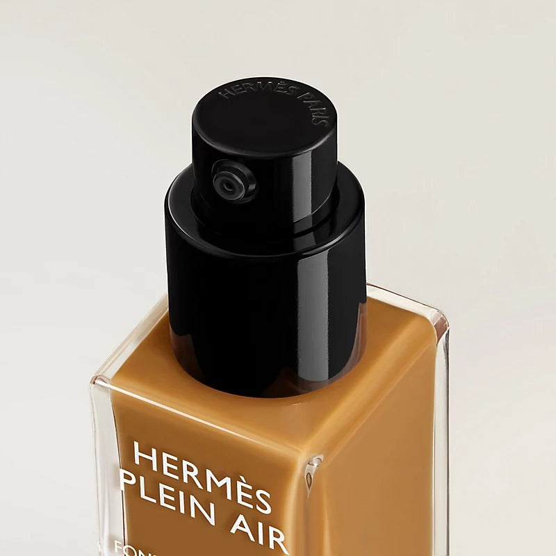Kem Nền HERMES Luminous Matte Skincare Foundation #67N Caramel