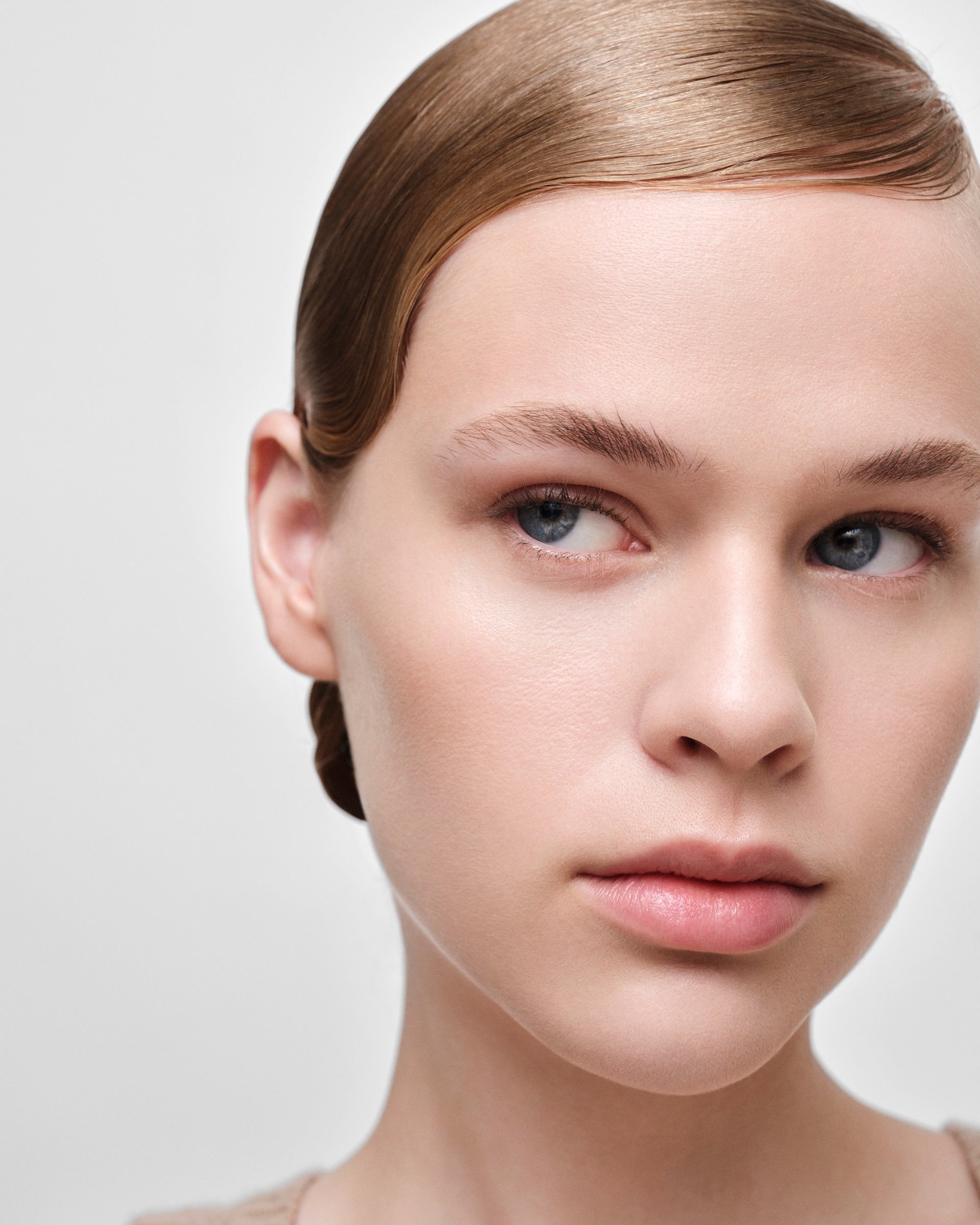 Kem Nền PRADA Reveal Skin Optimizing Foundation - Refill #LC5 Light Cool - Kallos Vietnam