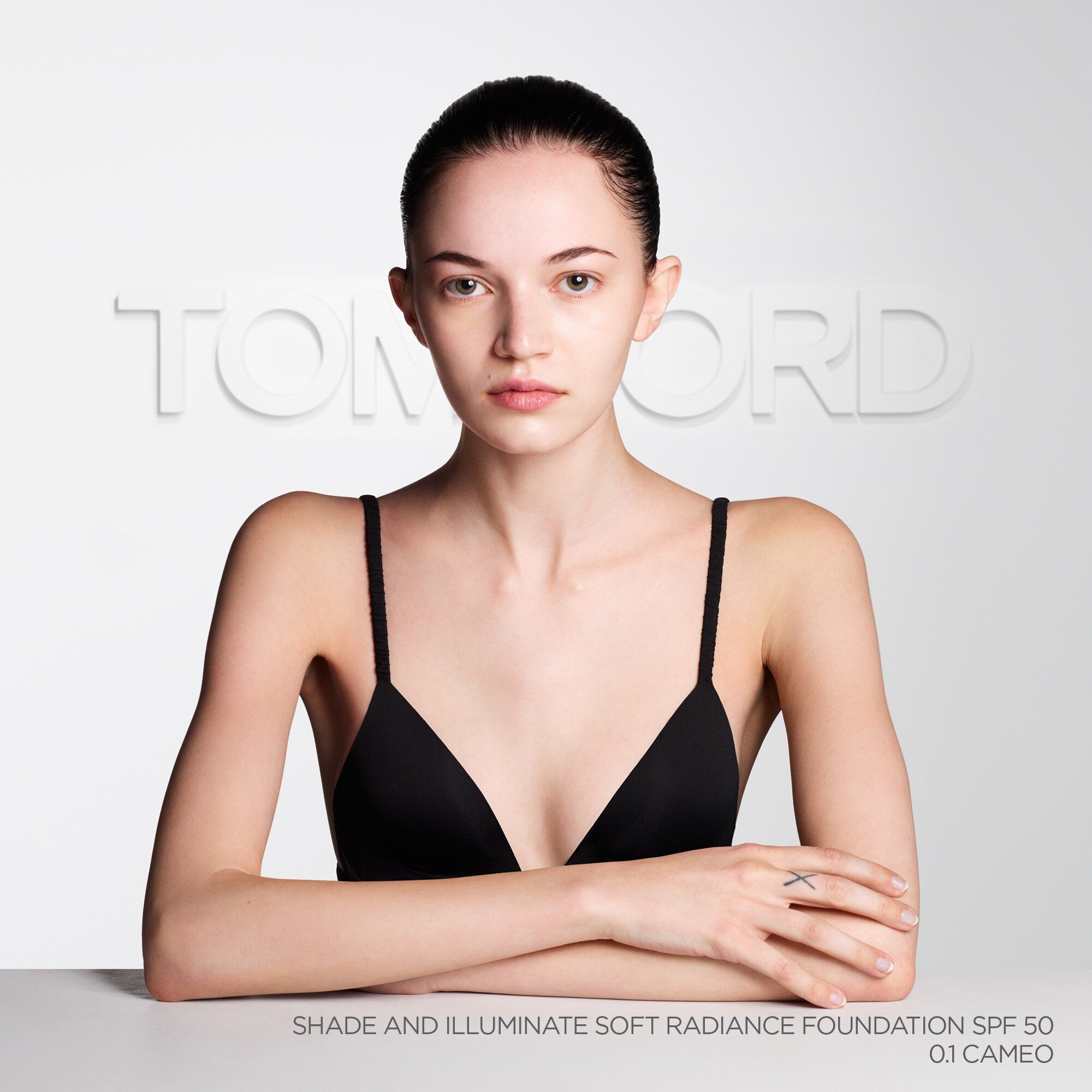 Kem Nền TOM FORD Soft Radiance Foundation #0.1 Cameo - Kallos Vietnam