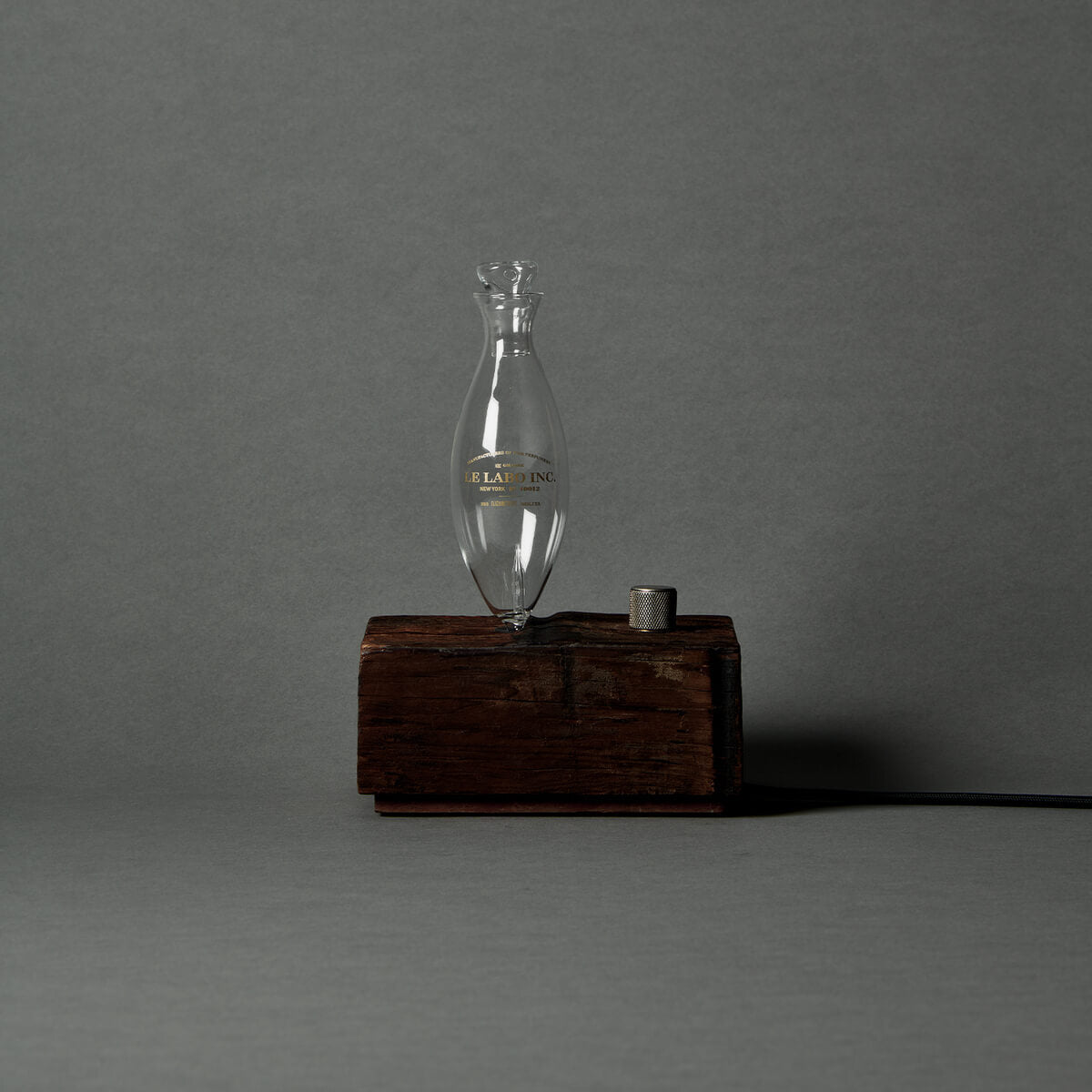 Bộ Khuếch Tán Tinh Dầu LE LABO Santal 26 Small Home Diffuser