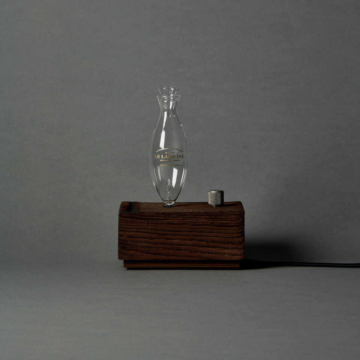 Bộ Khuếch Tán Tinh Dầu LE LABO Santal 26 Small Home Diffuser