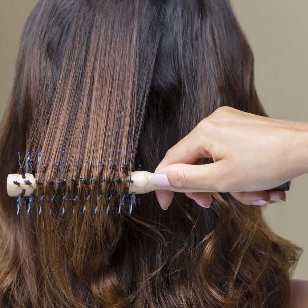 Lược HAIR Rituel by Sisley The Blow-Dry Brush N°1 - Kallos Vietnam