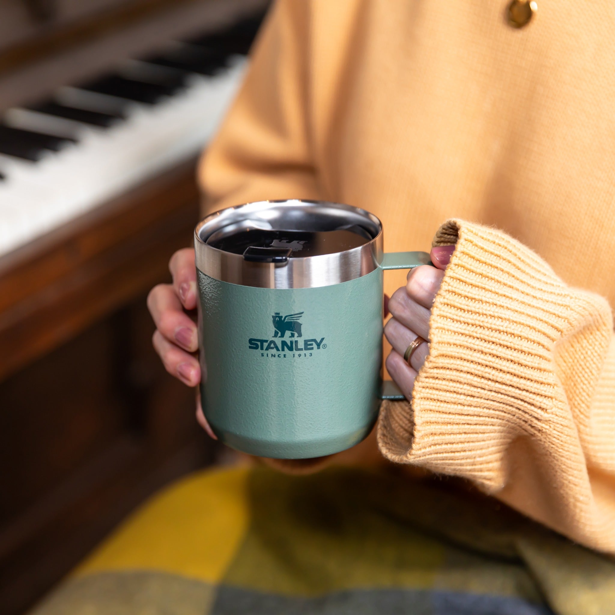 Ly STANLEY Classic Vacuum Camp Mug #Hammertone Green - Kallos Vietnam