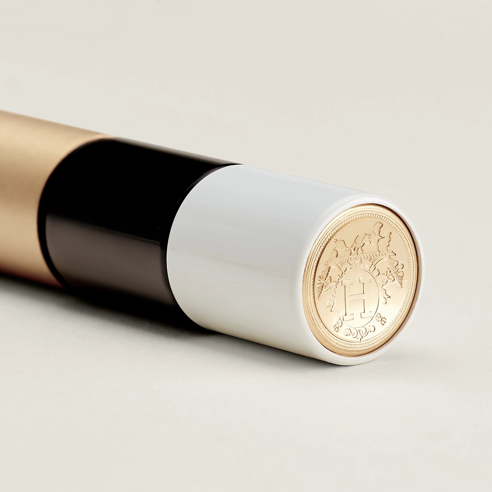 Mascara HERMÈS Trait d'Hermès Revitalizing Care Mascara #05 Vert Titien - Kallos Vietnam