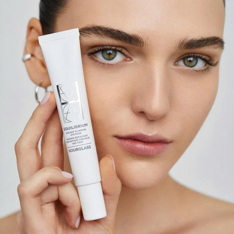Mặt Nạ Mắt HOURGLASS Equilibrium Instant Plumping Eye Mask