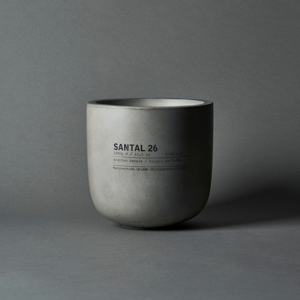 Nến Thơm LE LABO Santal 26 Large Concrete Candle