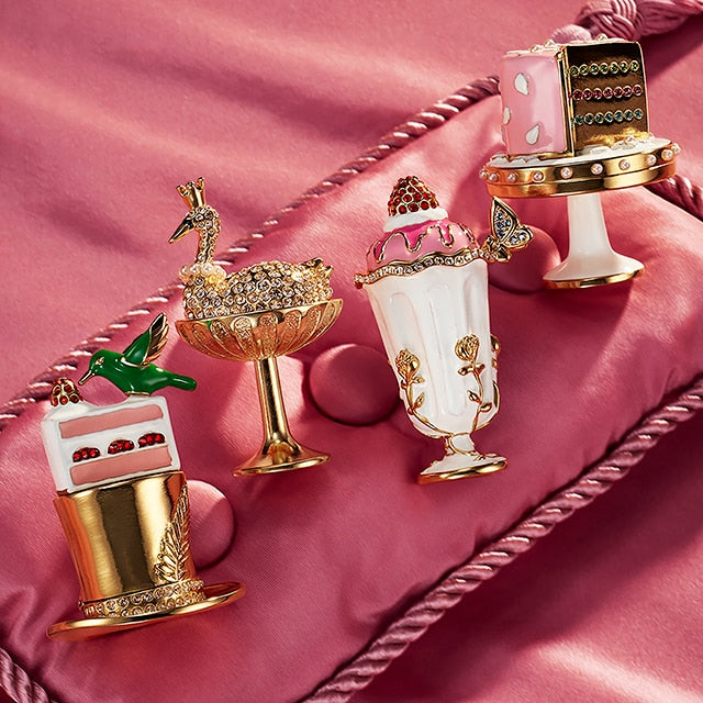 Nước Hoa ESTÉE LAUDER Hat Treat Perfume Compact by Monica Rich Kosann - Kallos Vietnam