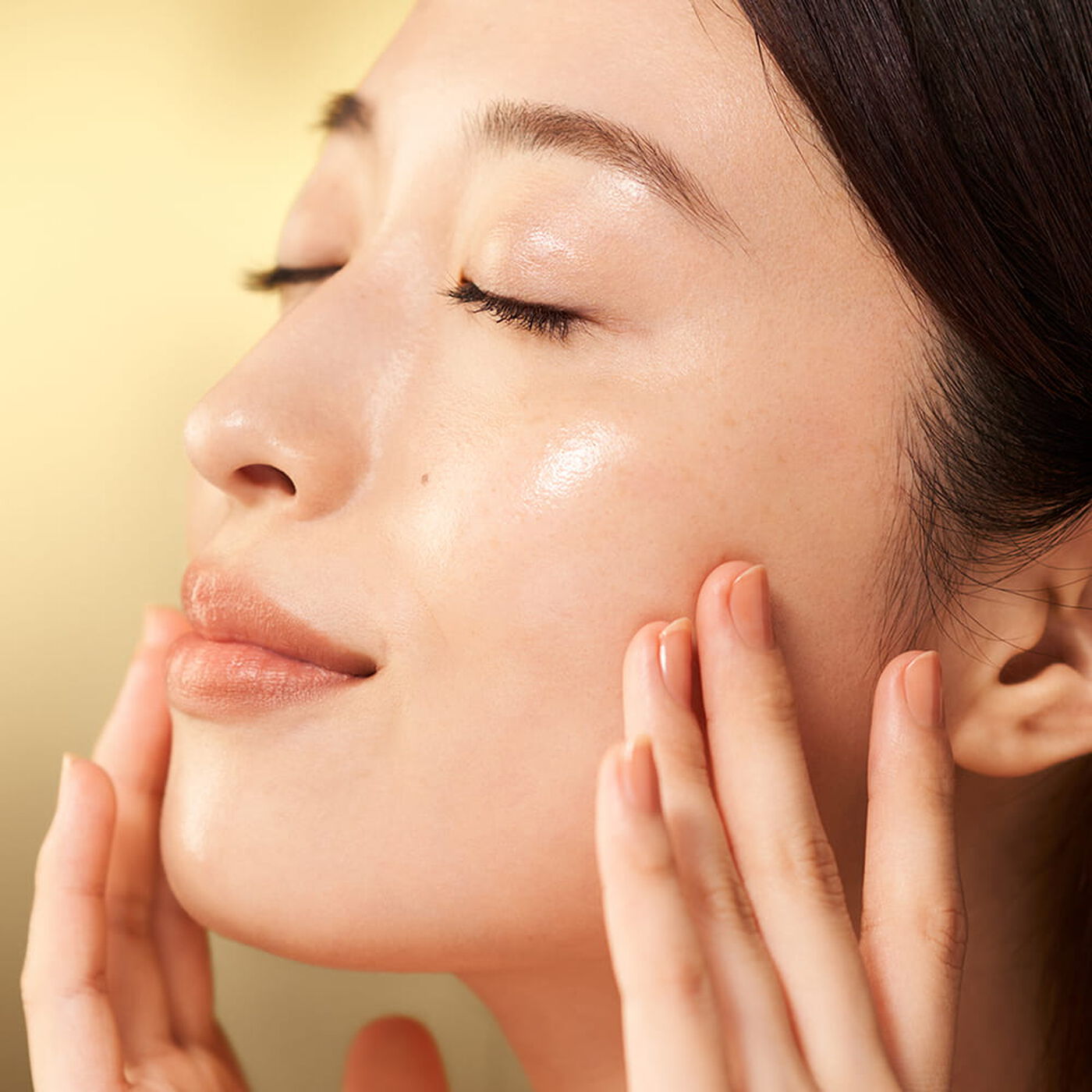 Nước Hoa Hồng SHISEIDO Vital Perfection Bright Revitalizing Lotion Enriched - Kallos Vietnam