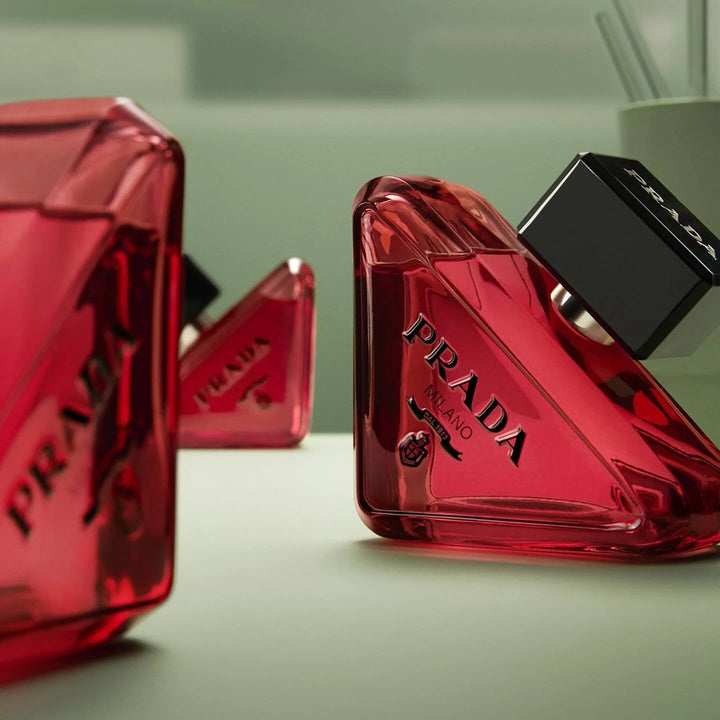 PRADA Paradoxe Radical Essence Parfum