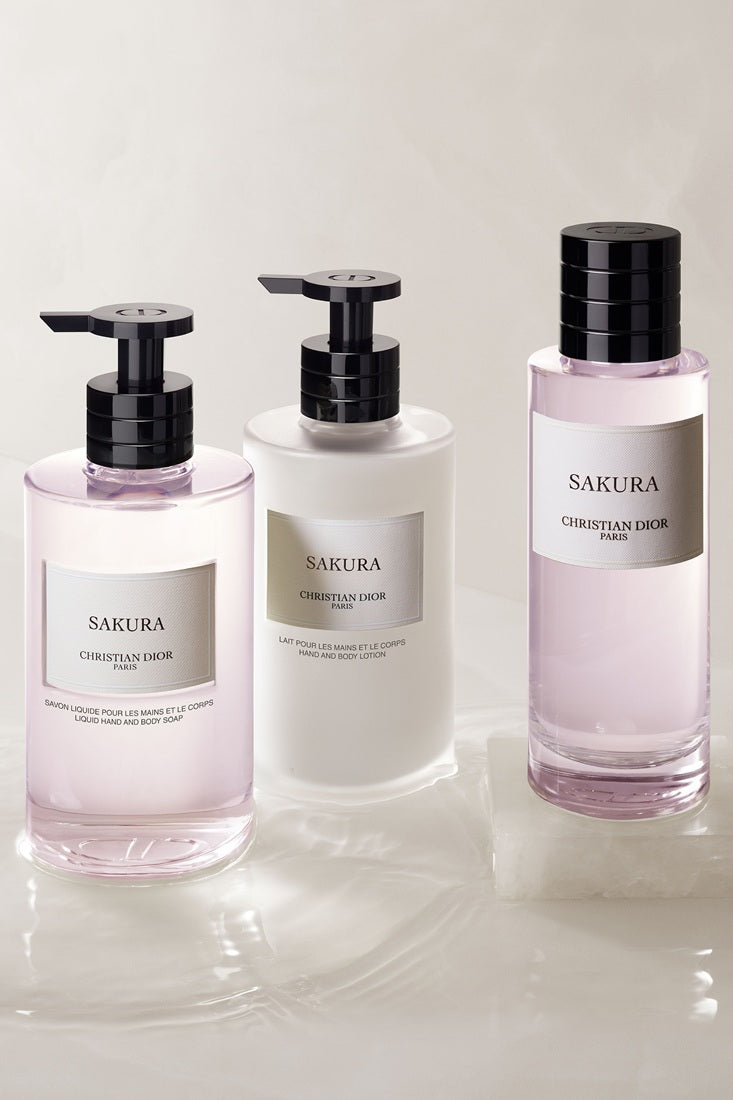 Nước Rửa Tay Dior Sakura Liquid Hand And Body Soap