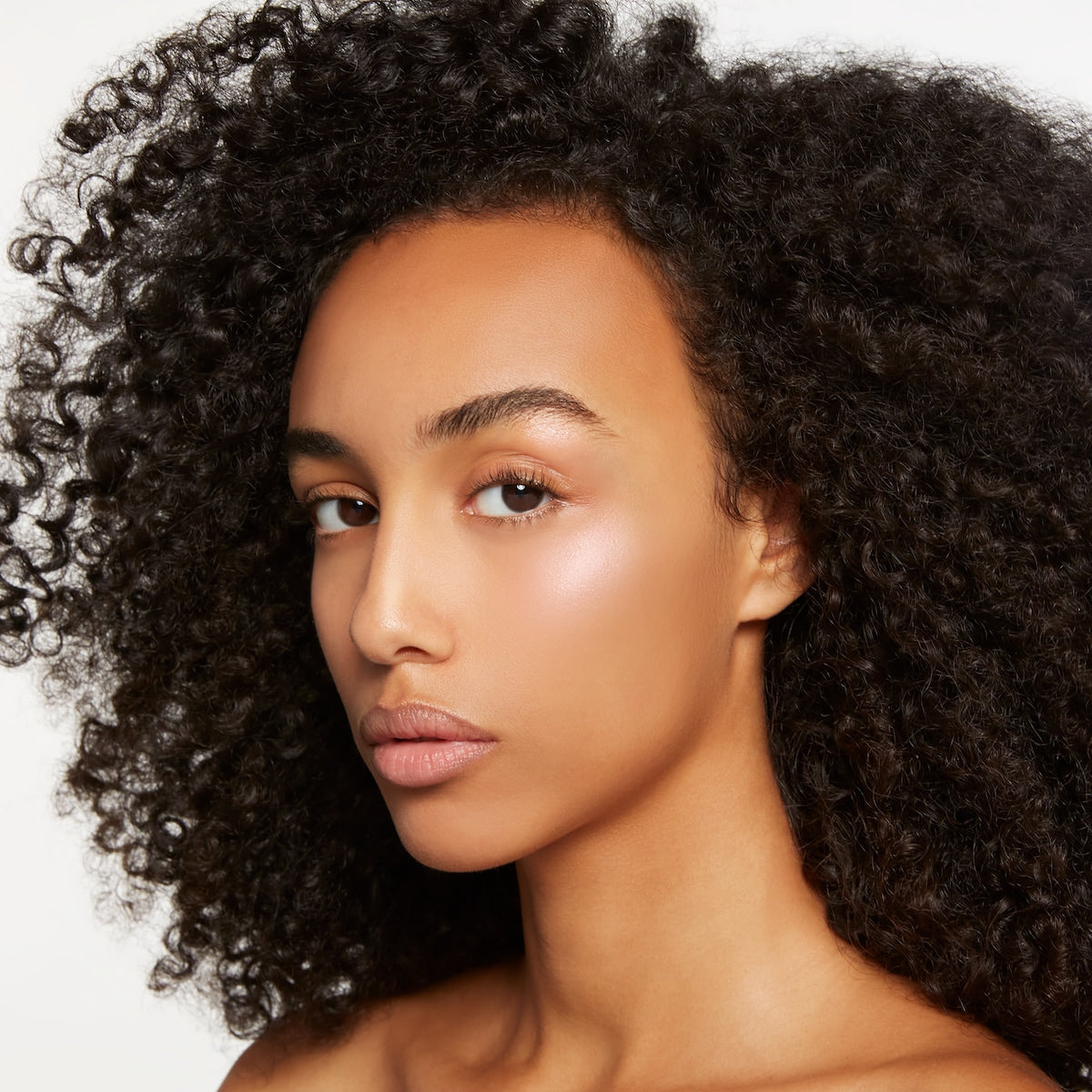 Phấn Bắt Sáng GUCCI Glow Highlighter Powder #01 Sunrise Gold-Kallos