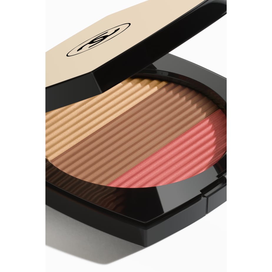 Phấn 3in1 CHANEL Les Beiges Sun-Kissed Powder #Medium Coral